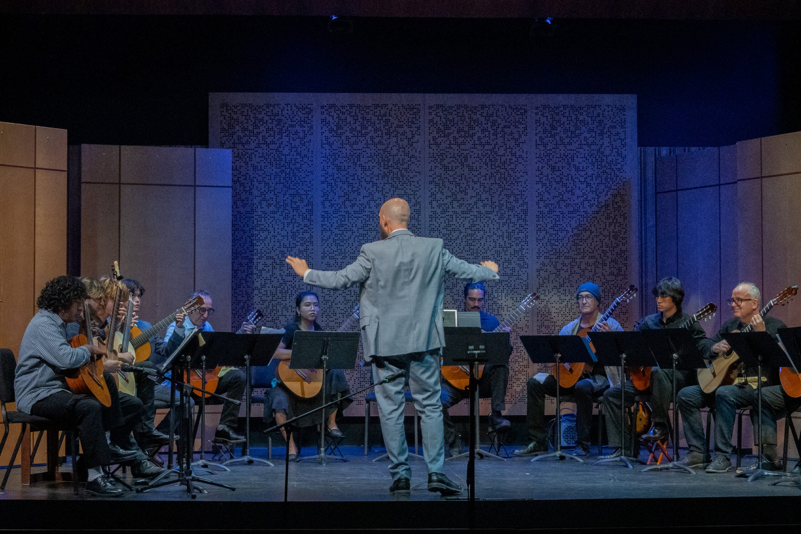 Mircea Gogoncea conducting the UCLA guitar ensemble.