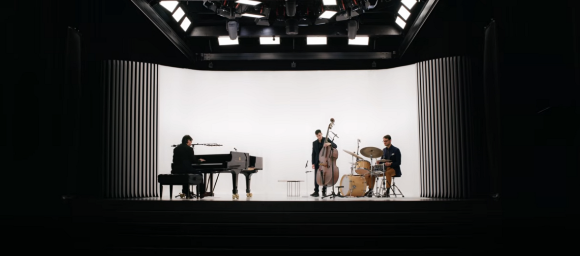 The Tamir Hendelman Trio on stage.